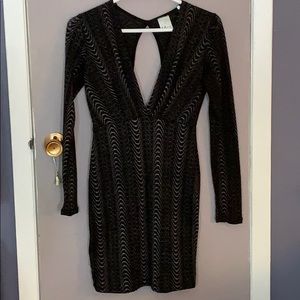 Monaco Black/Gray V-Cut Long-Sleeve Mini Dress